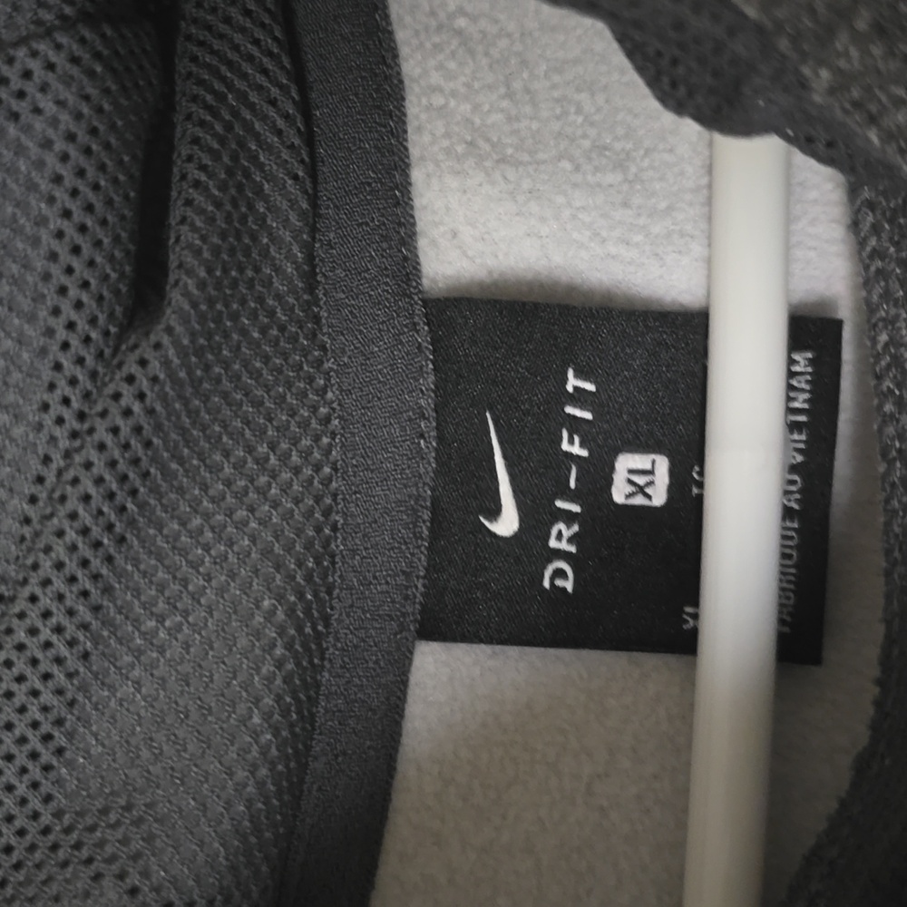 Women's XL Nike sweatshirt. - Picture 3 of 3